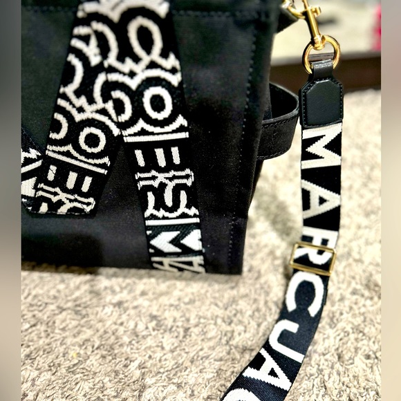 NWT rare Marc Jacobs The Tote Bag - medium - Picture 14 of 14